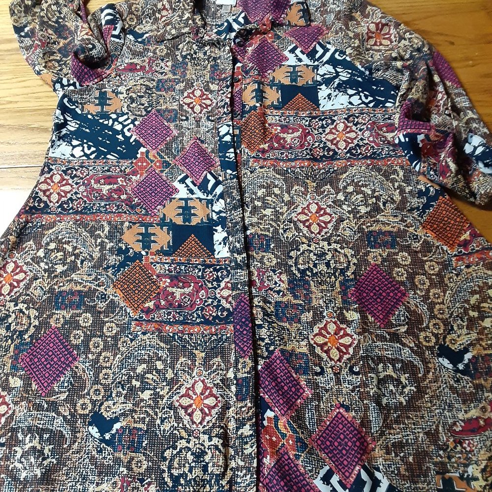 CUPIO Medium button front tunic.  Colorful pattern.  Great condition.  No stains